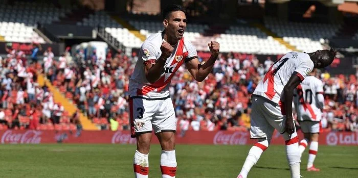 Райо Вальекано - Эльче Райо Вальекано - Эльче