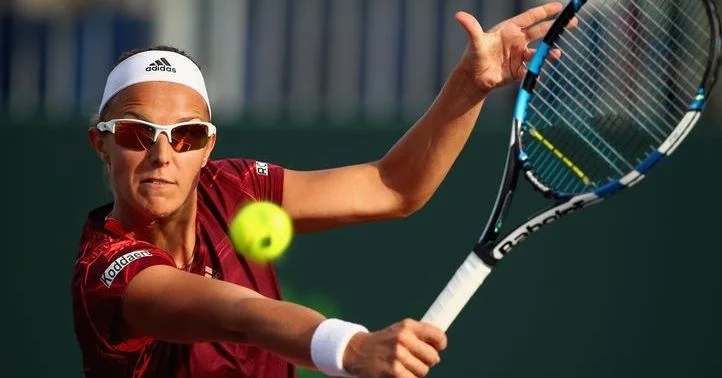 Стефани Фогеле - Кирстен Флипкенс