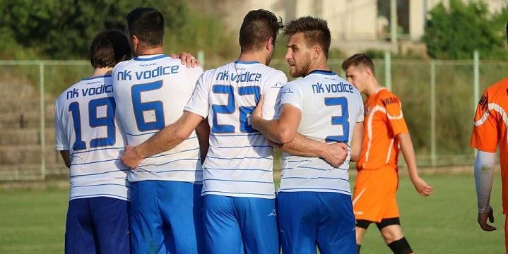 Шибеник - Славен Белупо