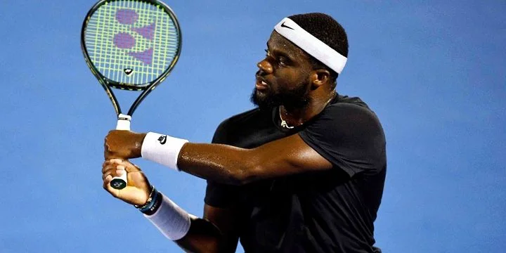 Фрэнсис Тиафо - Лукас Мидлер