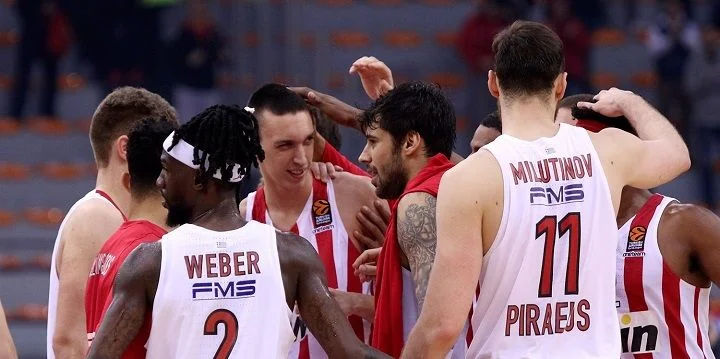 Олимпиакос - Альба