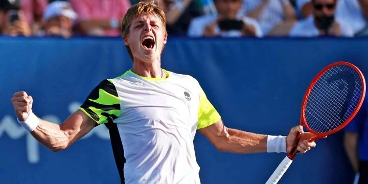 Ласло Дьере - Илья Ивашка