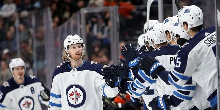 Лос-Анджелес - Виннипег Джетс