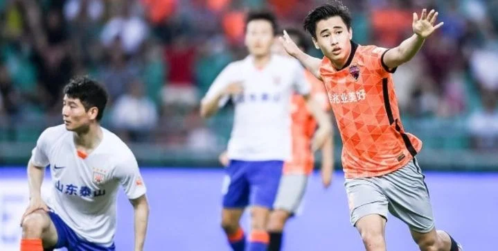 Шеньчжэнь - Шанхай Шэньхуа Шеньчжэнь - Шанхай Шэньхуа