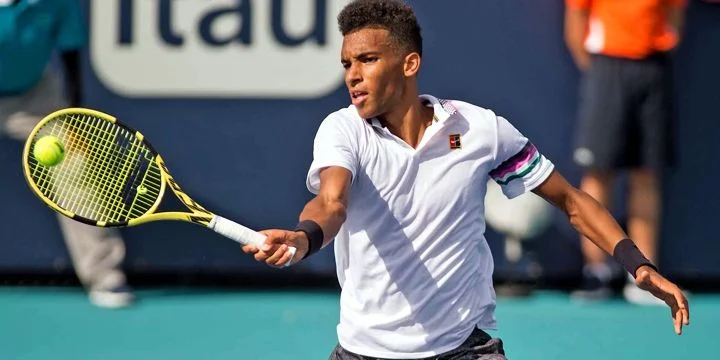 Феликс Оже-Альяссим - Джанлука Магер