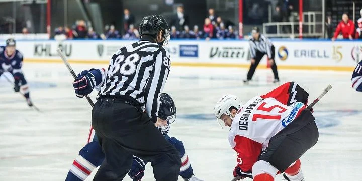 Нефтехимик - Авангард