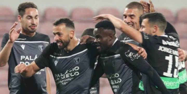 Академику де Визеу - Фейренсе