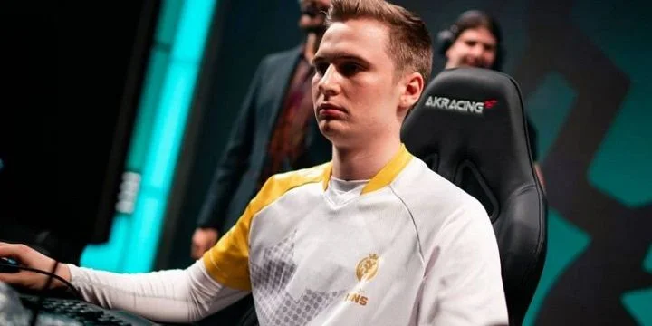 MAD Lions - mousesports MAD Lions - mousesports