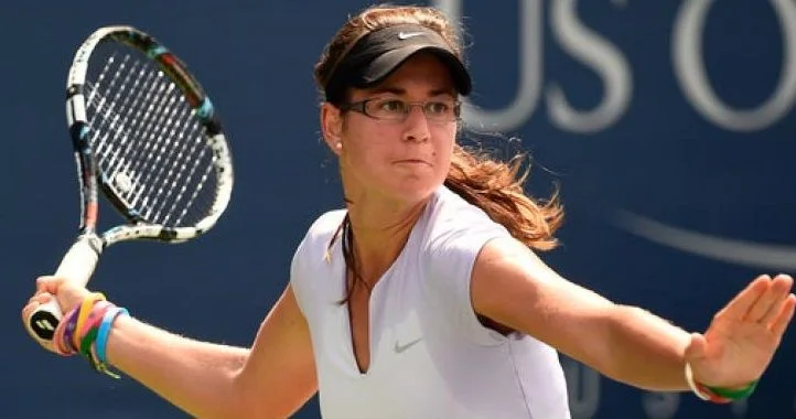 Арианне Хартоно - Анна Бондар Арианне Хартоно - Анна Бондар