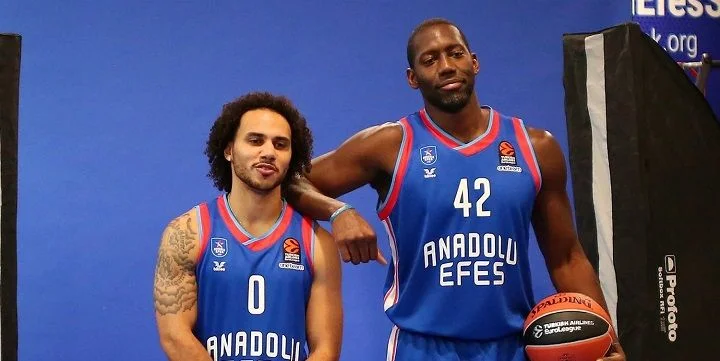 Анадолу Эфес - Монако