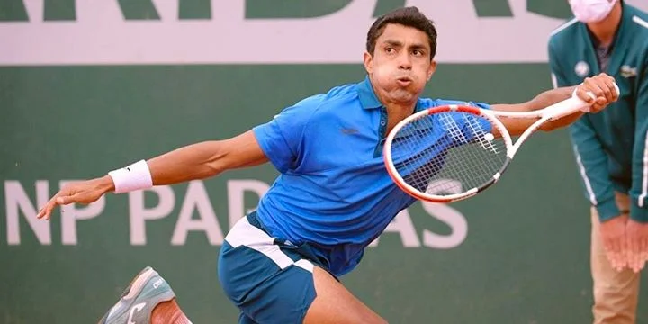 Тиаго Монтейро - Тимофей Скатов