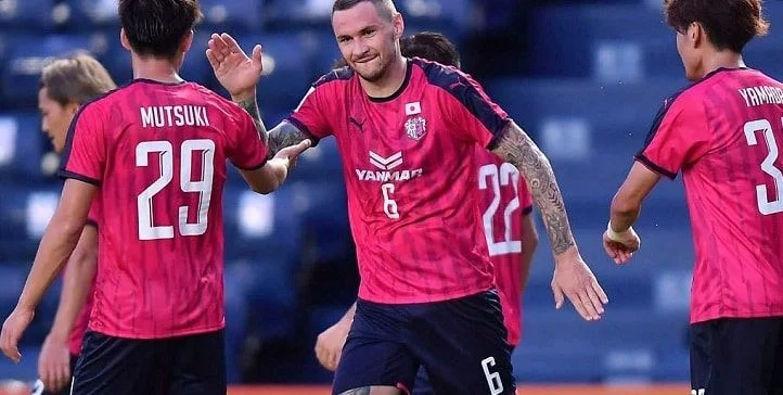 Сересо Осака - Кавасаки