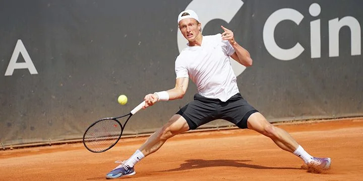 Раду Албот - Иржи Лехечка