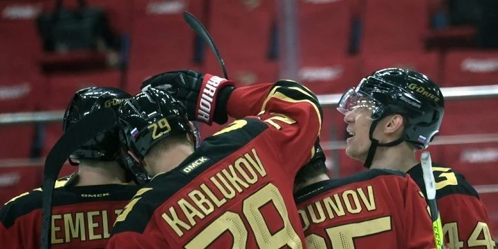 Сибирь - Авангард Сибирь - Авангард