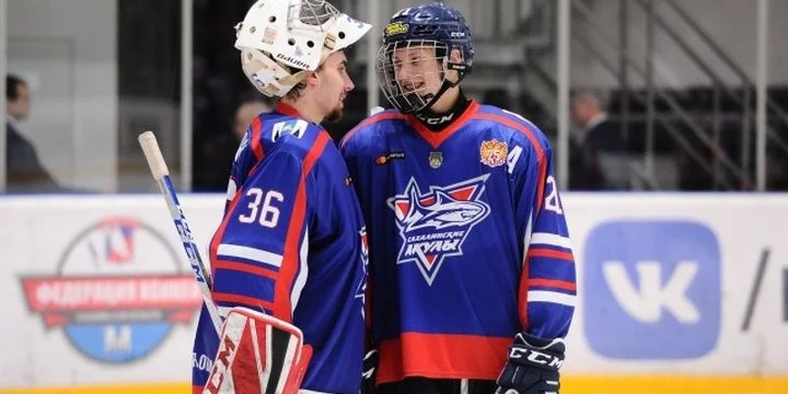 Сахалинские Акулы - СКА-Варяги