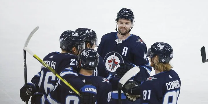 Виннипег Джетс - Каролина