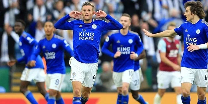 Наполи - Лестер