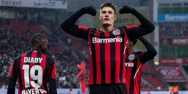 Айнтрахт Фр - Байер