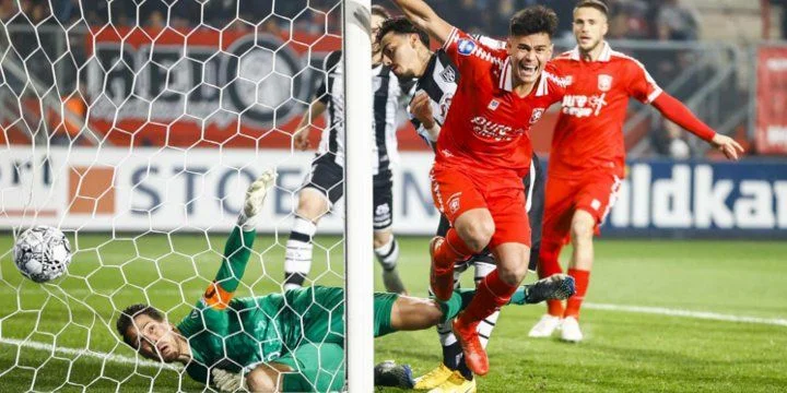 Твенте - Ваалвейк