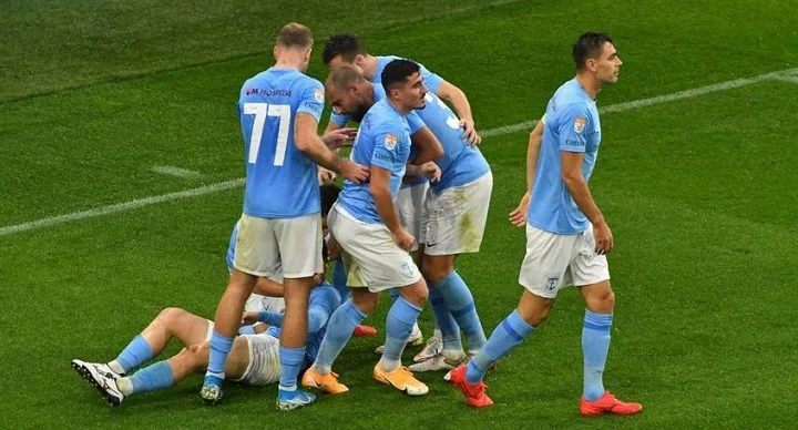 Академика Клинчени - Волунтари