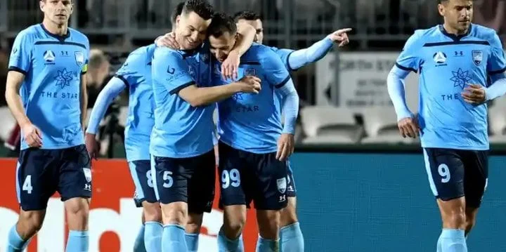 Сидней - Брисбен Роар