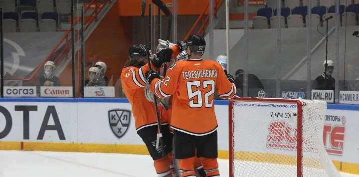 Амур - Нефтехимик Амур - Нефтехимик