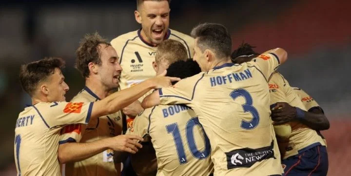 Ньюкасл Джетс - Вестерн Сидней Уондерерс