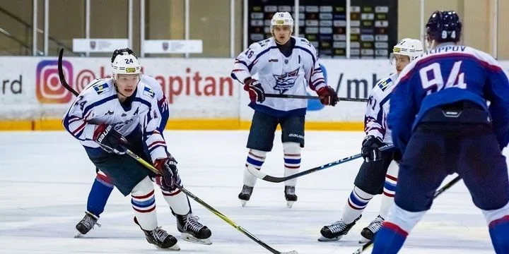 Сахалинские Акулы - Крылья Советов