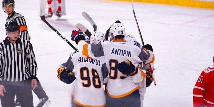 Омские Ястребы - Стальные Лисы