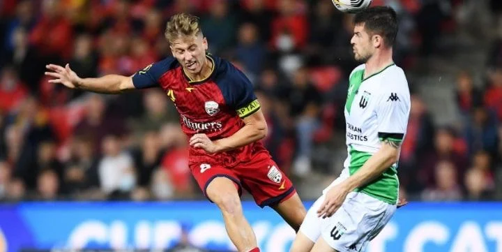 Аделаида Юнайтед - Веллингтон Феникс