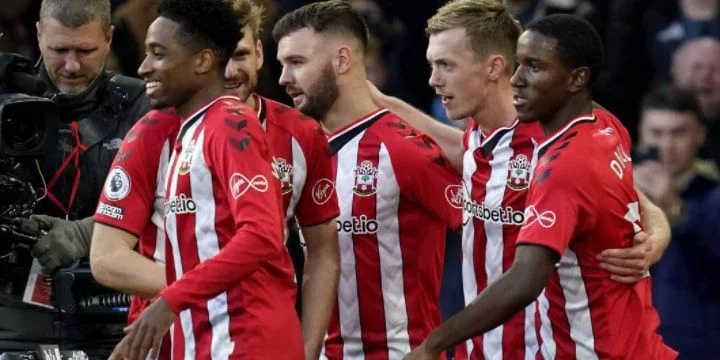 Вулверхэмптон - Саутгемптон Вулверхэмптон - Саутгемптон