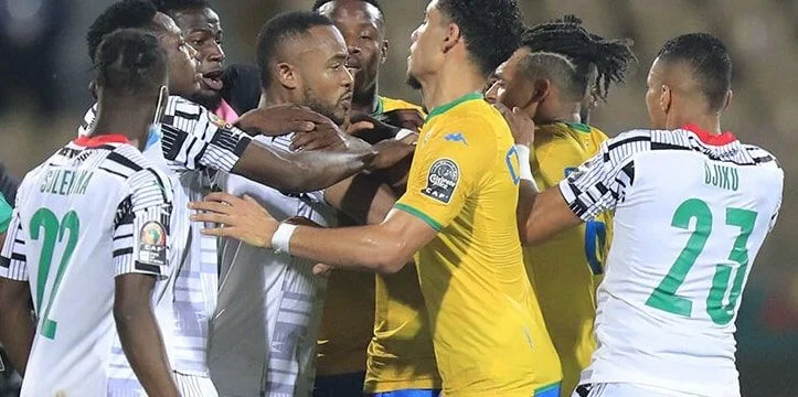 Гана - Коморы