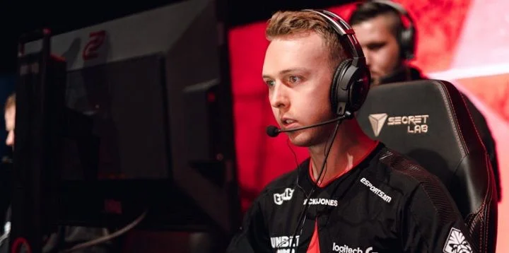 Astralis - Fnatic Astralis - Fnatic