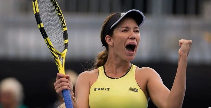 Клара Таусон - Даниэлле Коллинз