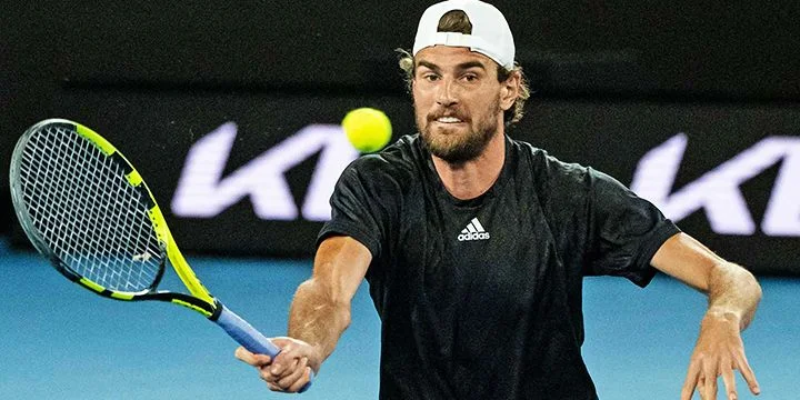 Кристофер О'Коннелл - Максим Кресси