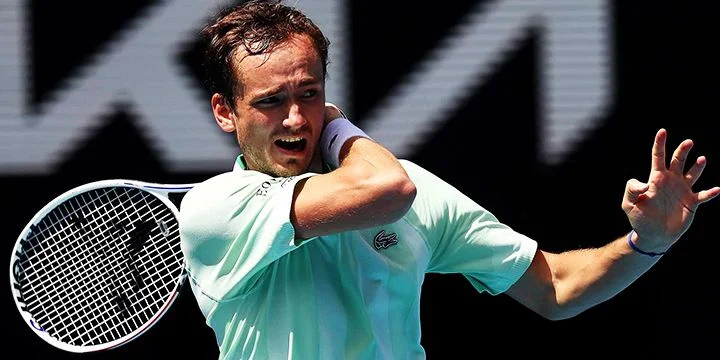 Стефанос Циципас - Даниил Медведев Стефанос Циципас - Даниил Медведев