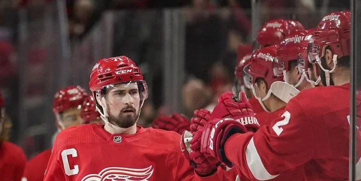 Детройт - Торонто