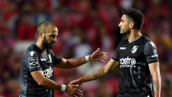 Визела - Витория Гимарайнш