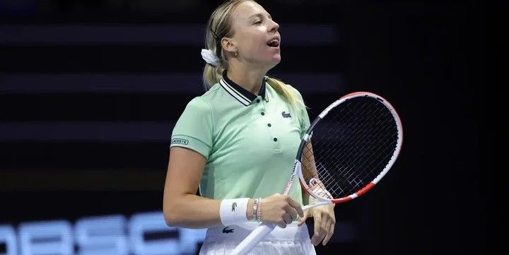 Мария Саккари - Анетт Контавейт