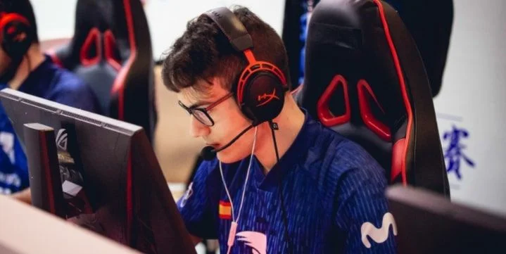 HellRaisers - V-Gaming HellRaisers - V-Gaming