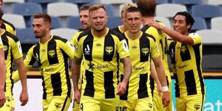 Веллингтон Феникс - Брисбен Роар Веллингтон Феникс - Брисбен Роар