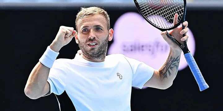 Даниэль Эванс - Алехандро Давидович Фокина