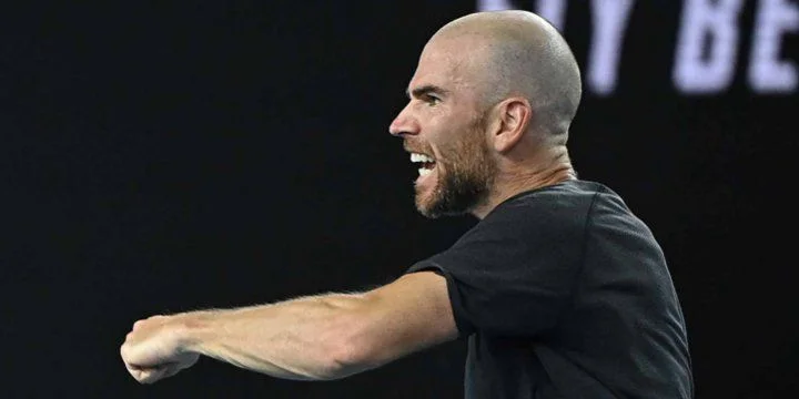 Адриан Маннарино - Рейли Опелка