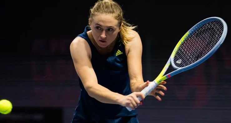 Александра Соснович - Кирстен Флипкенс