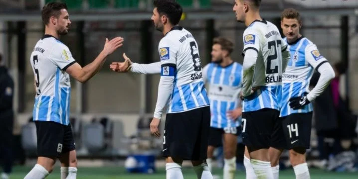 Мюнхен 1860 - Халлешер