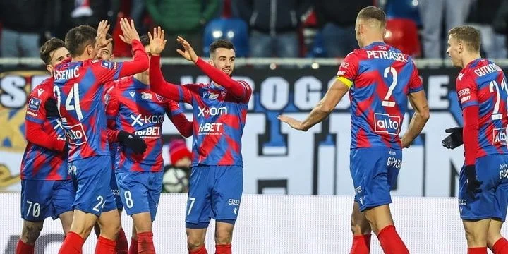 Ракув - Висла Плоцк