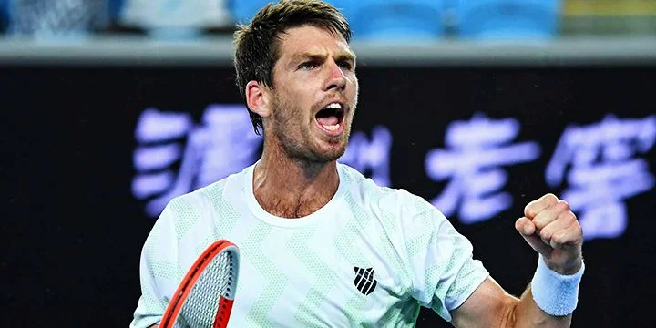 Кэмерон Норри - Петер Гойовчик