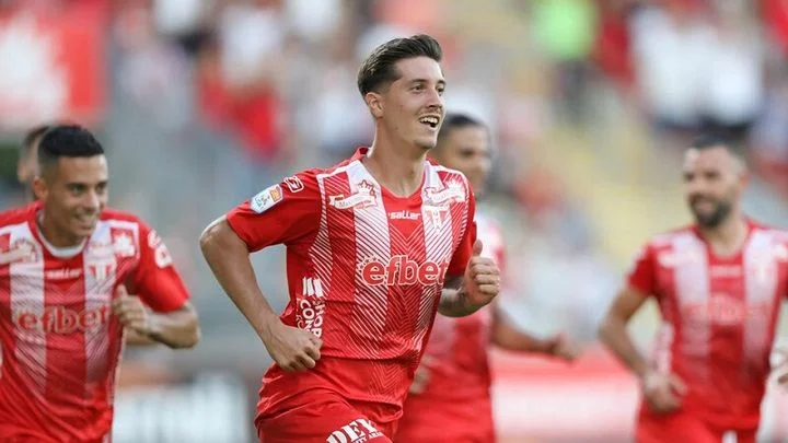 Арад - Академика Клинчени Арад - Академика Клинчени