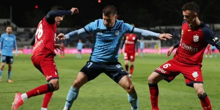 Аделаида Юнайтед - Централ Кост Маринерс