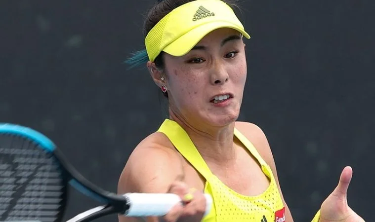 Мари Бузкова - Цзян Ван Мари Бузкова - Цзян Ван